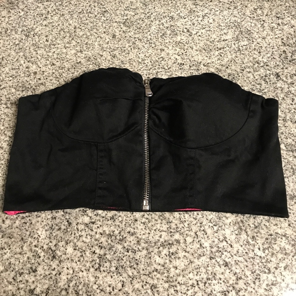 black crop top