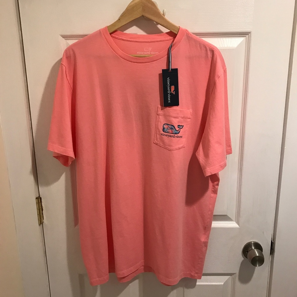 Vineyard vines crab print pocket tee
