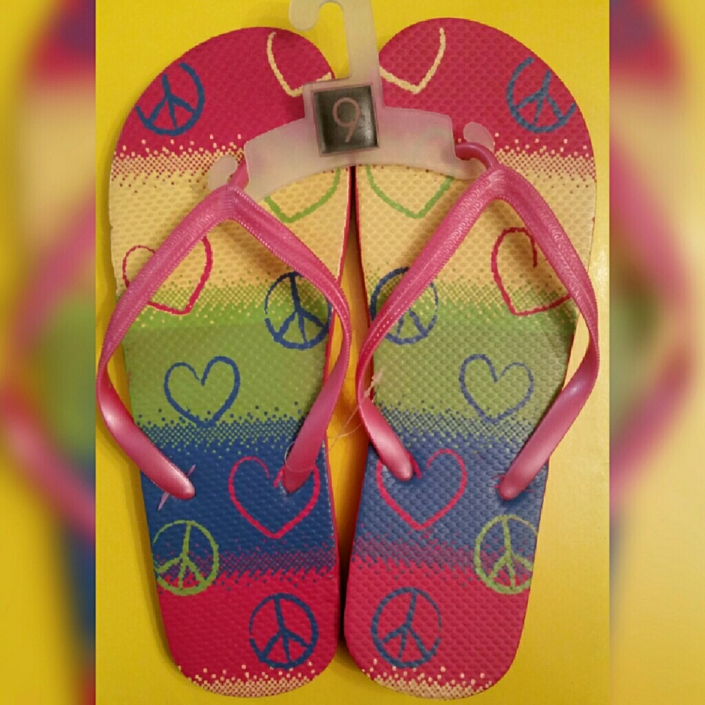 NWT peace sign pink flip flops size 9