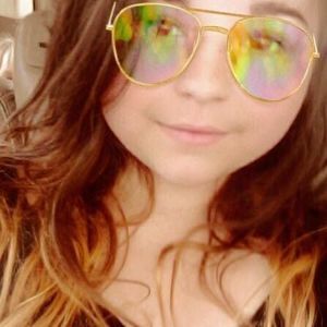 Meet your Posher, Abbey