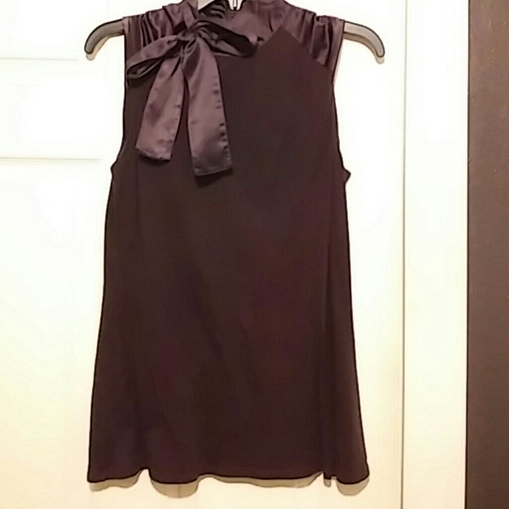 Women's knit top with side bow