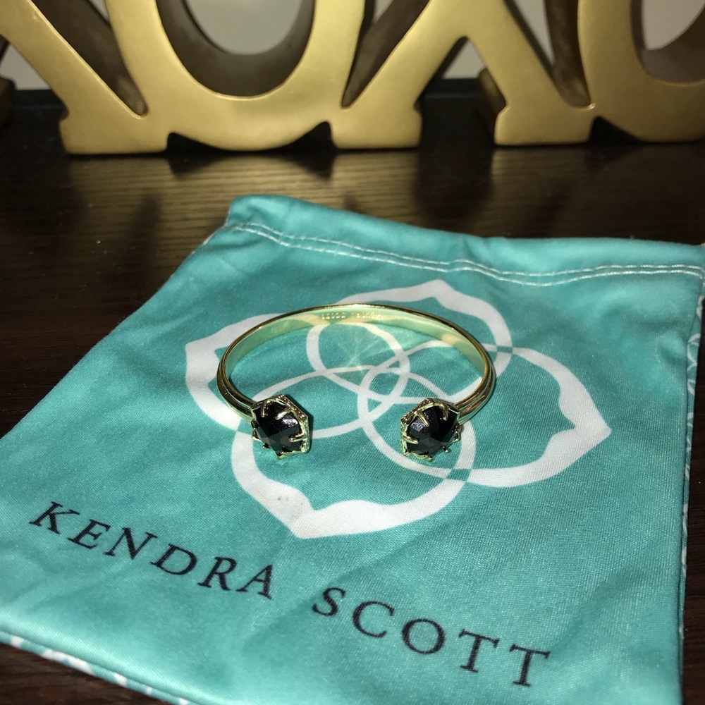 Kendra Scott bracelet