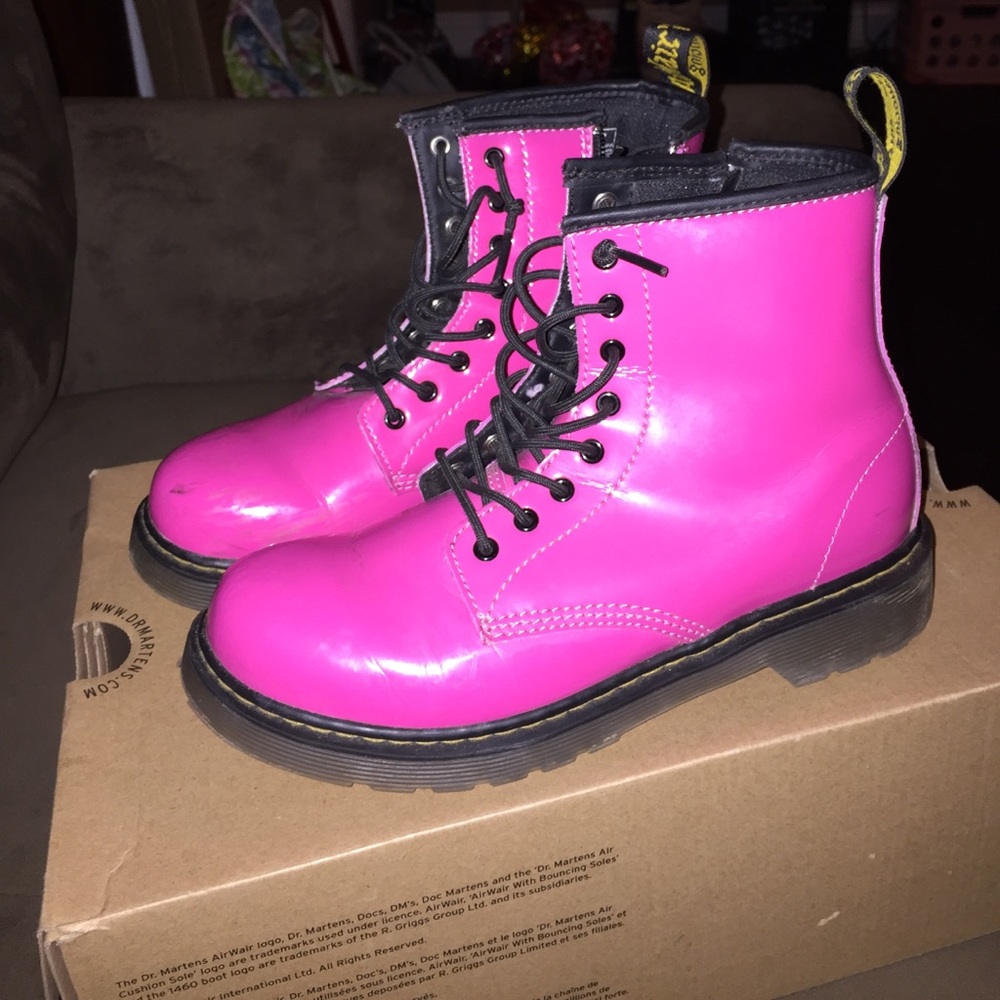 Dr martens hot pink