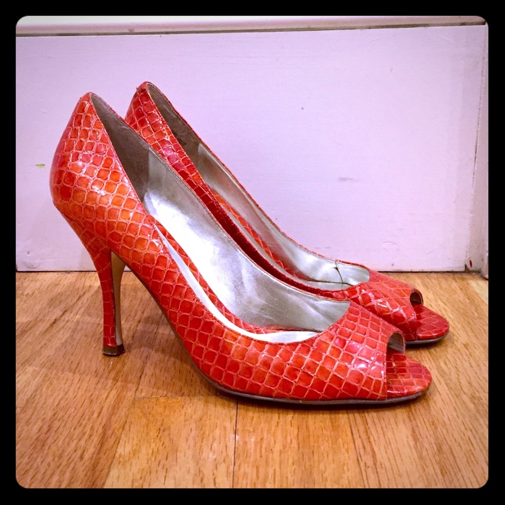 Enzo Angiolini peep toe heels