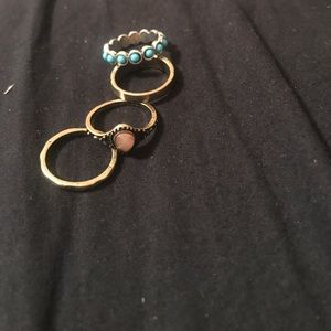 Set of rings