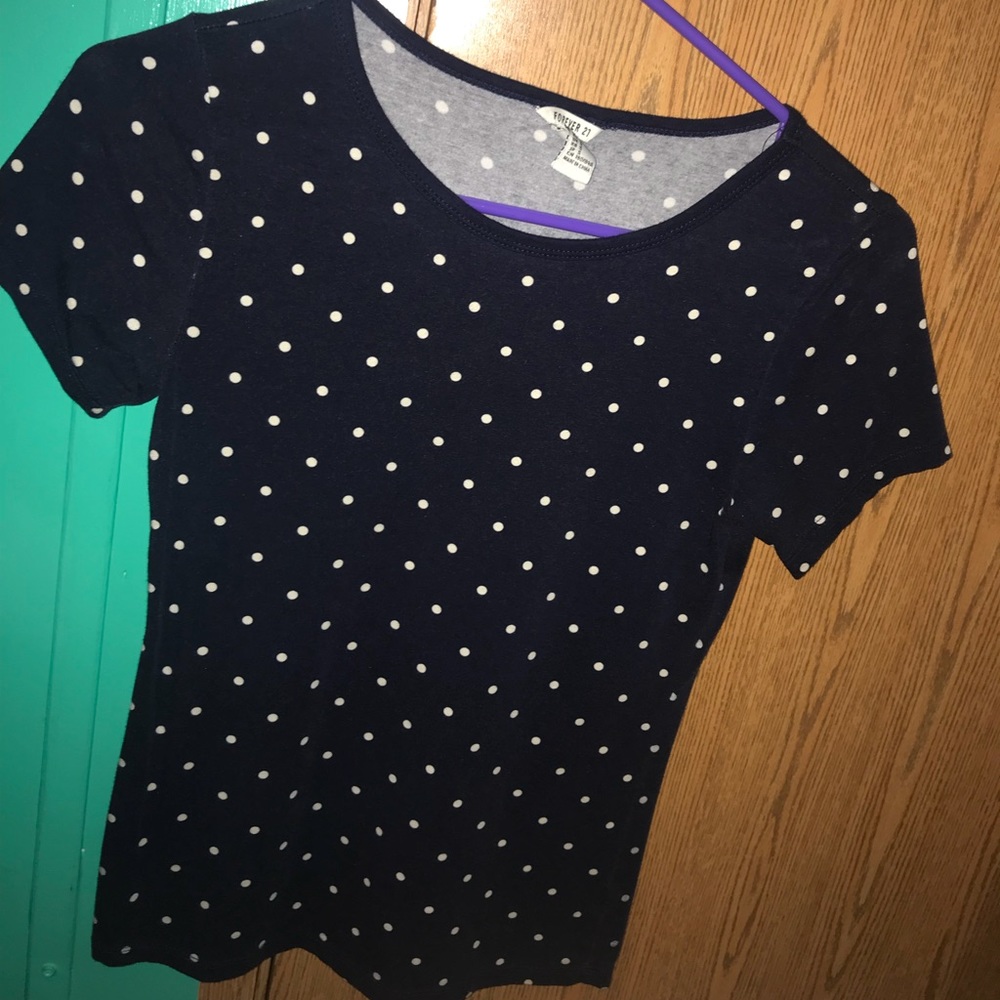 Forever21 short-sleeve navy polka dotted tee