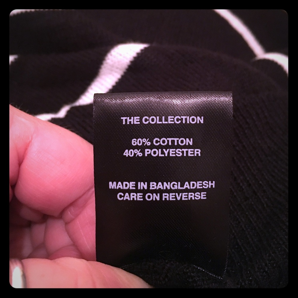 Black and White V Neck Sweater - Picture 4 of 5