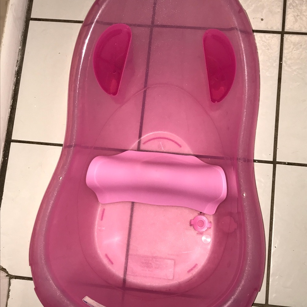 Baby bath with sling