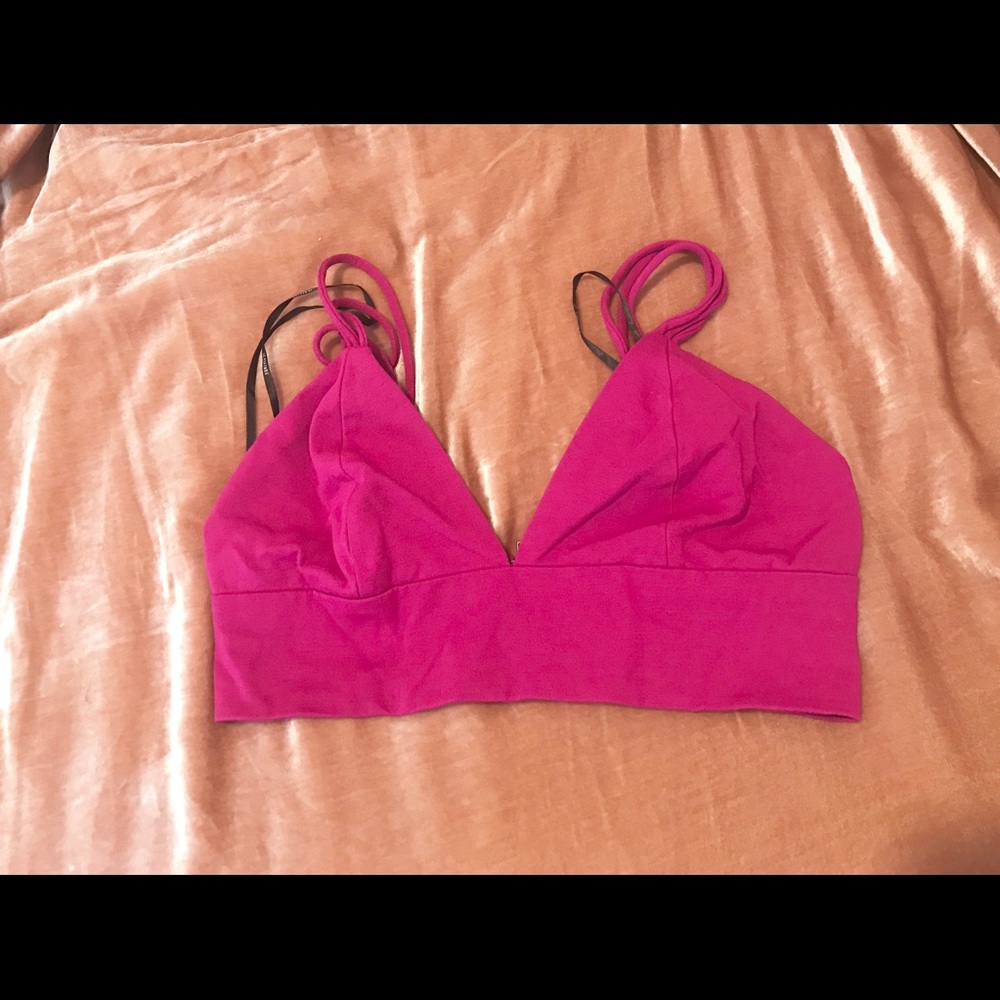 ✨Forever 21 Hot pink crop bralette top✨