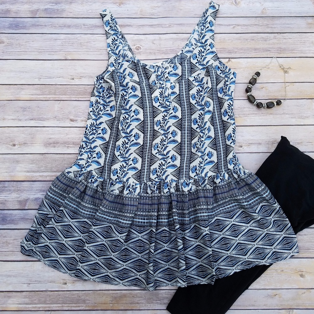 NWT En Creme Blue & White Sleeveless Peplum Top