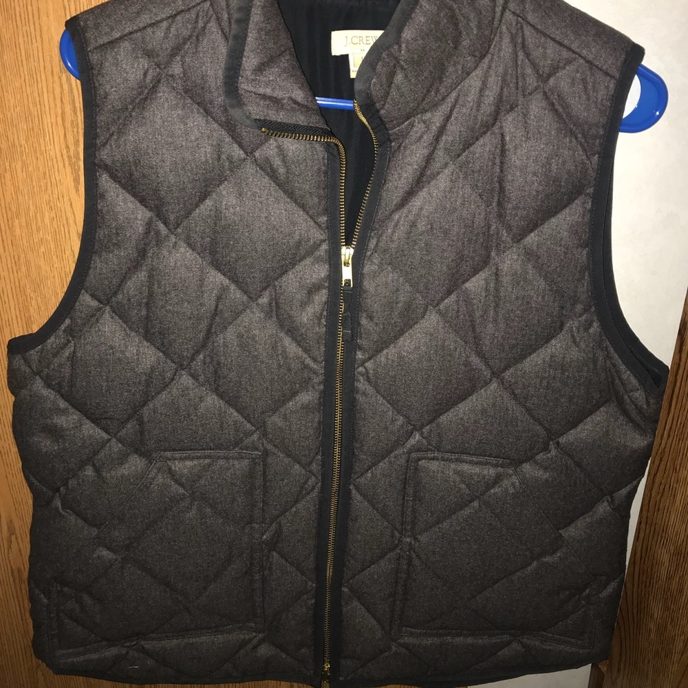 Large JCrew grey quilted puffer vest