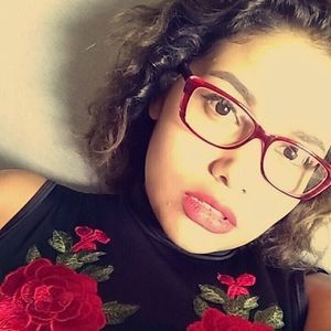 Meet your Posher, Shania