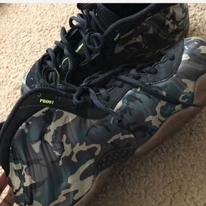 ‼️NIKE AIR FOAMS‼️ camo