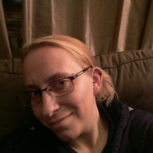 Meet your Posher, Stacy