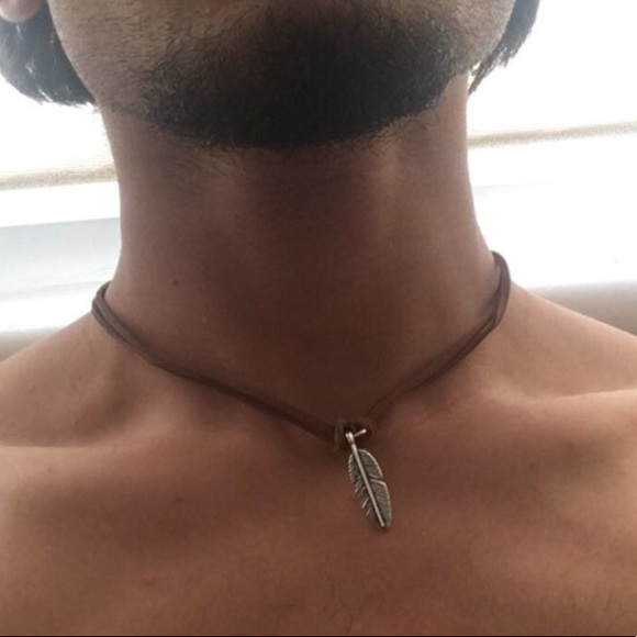 (Q3) Feather Choker Necklace - Picture 7 of 8