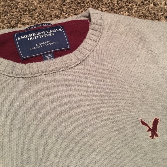 SOLD!! Nice AE sweater! - Picture 2 of 2