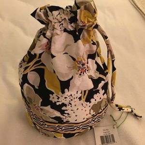 Vera Bradley ditty bag in dogwood!!