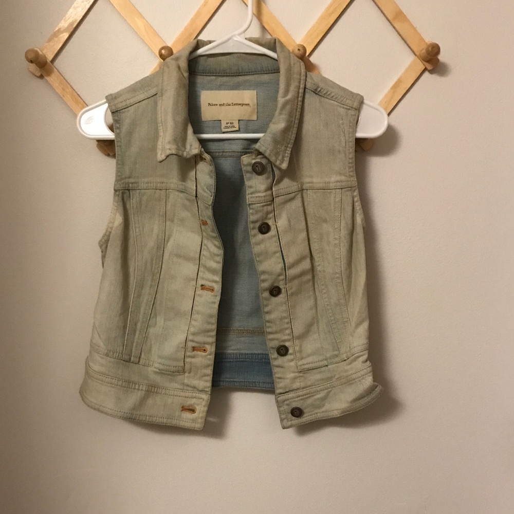 Anthropologie pilcro faded denim vest
