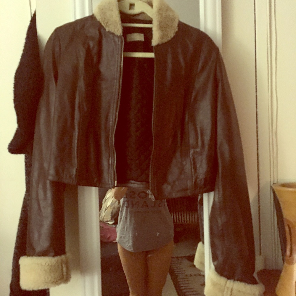 Beautiful leather cropped jacket with Sherpa