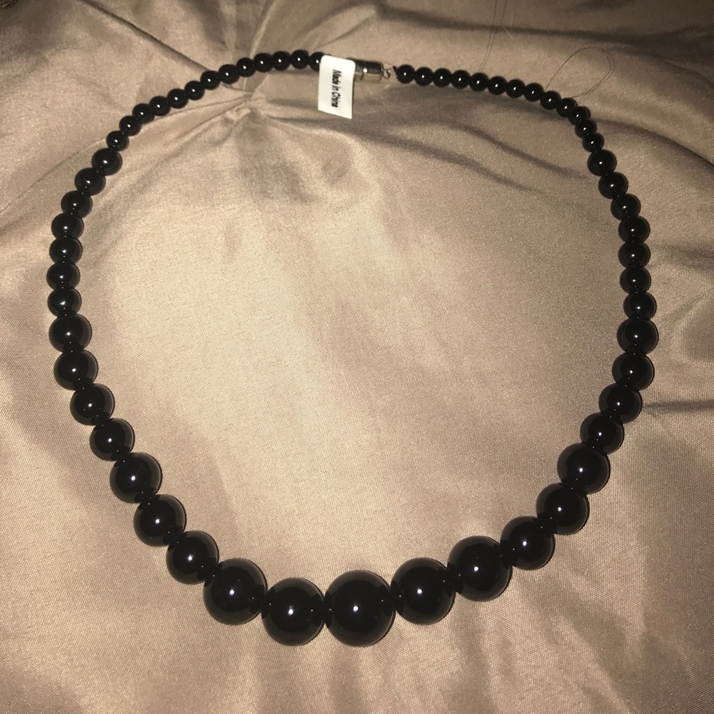 Black Necklace NWT