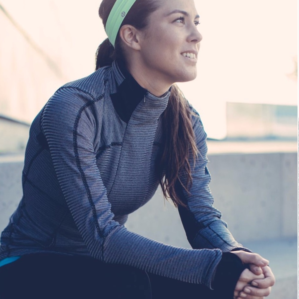 Lululemon Base Runner Grey Pullover - image 7