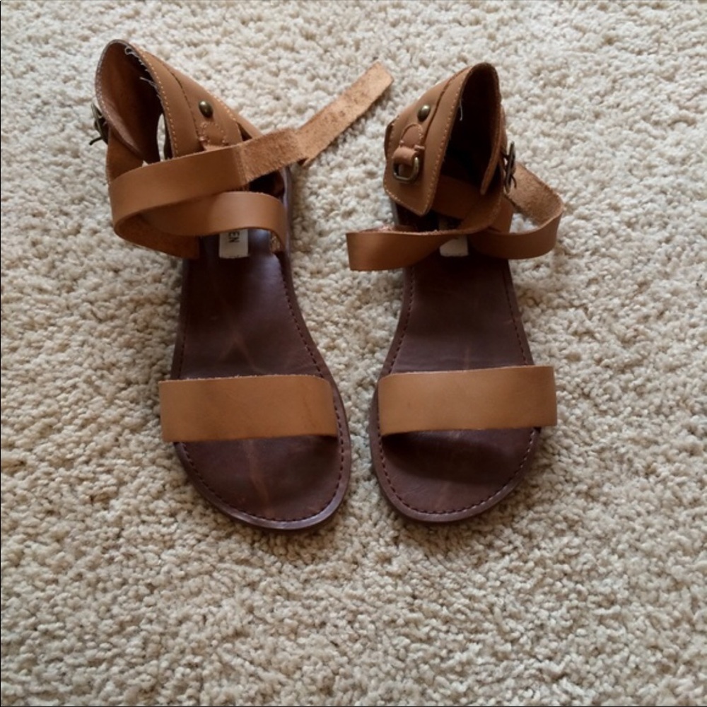 Steve Madden tan ankle wrap sandals