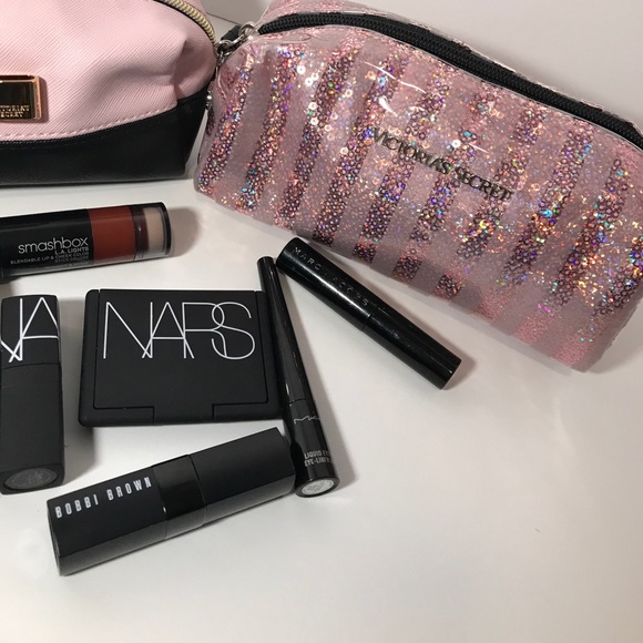 💄Victoria Secret MakeUp Bag Bundle💄 - Picture 2 of 4