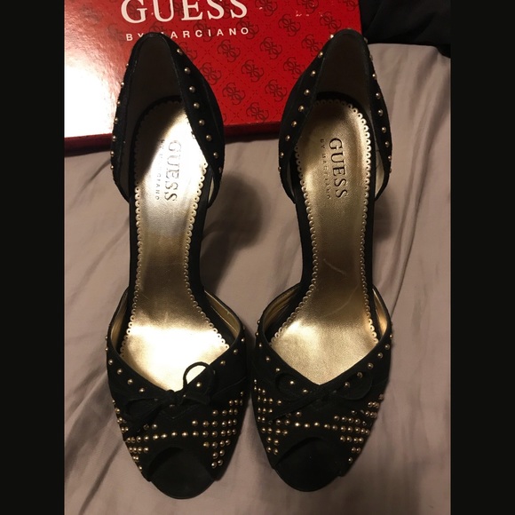 Guess black peep toe heels with gold detail - Picture 1 of 3