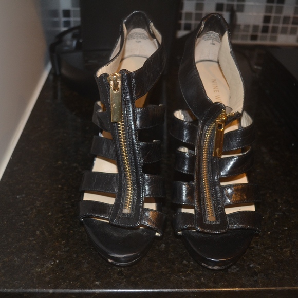 Black Zipper Heels - Picture 1 of 4