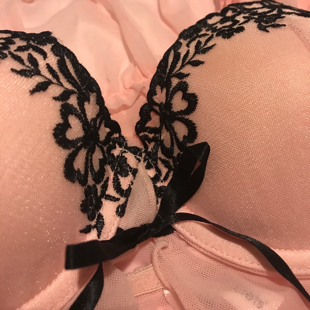 NWT 2 piece Set Lingerie