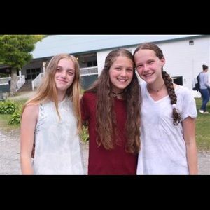 Meet your Posher, Emmi