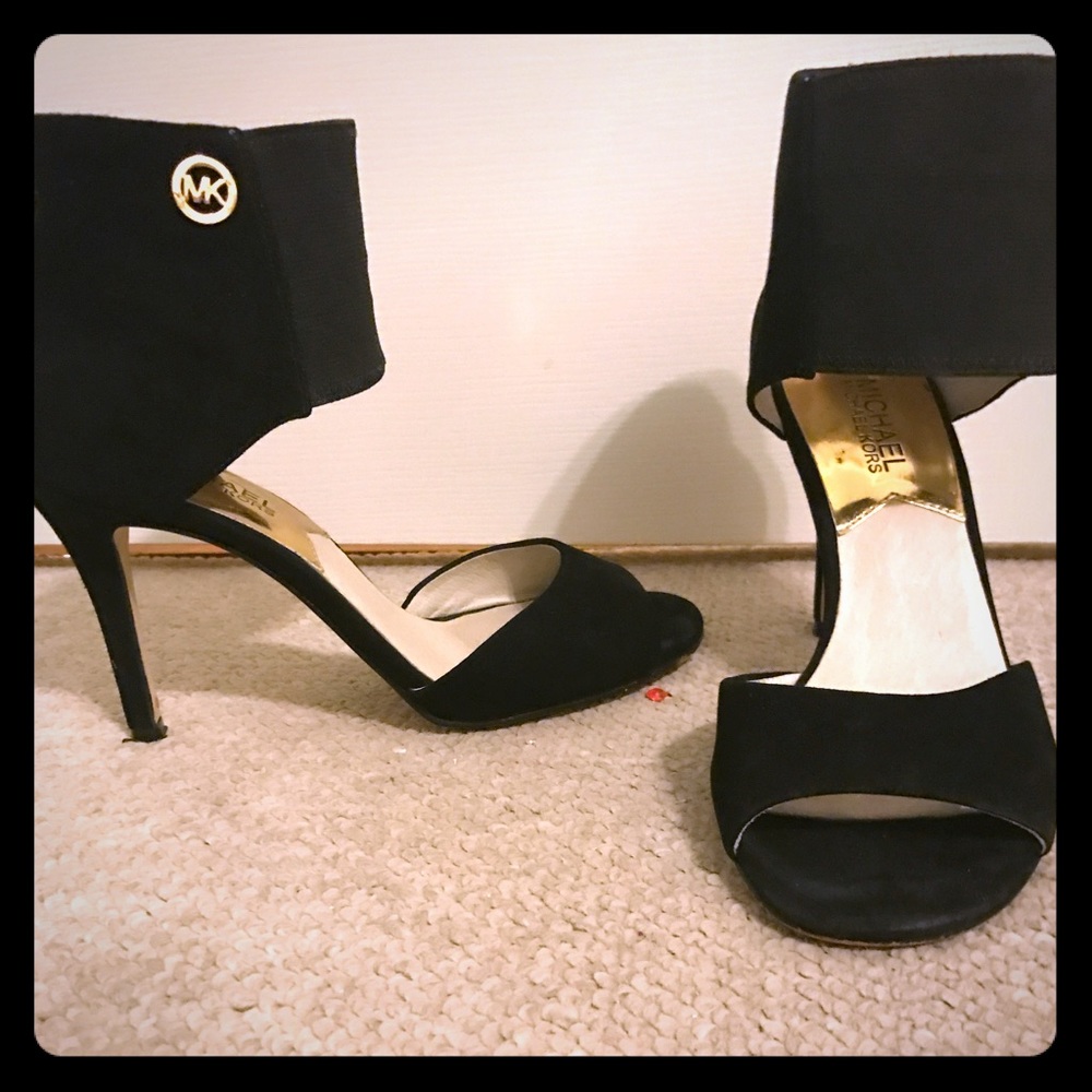 Michael Kors black heel