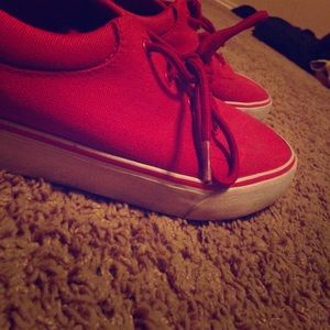 Men's Levi's shoes size 10red,good condition, used
