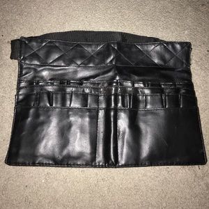 Makeup brush belt