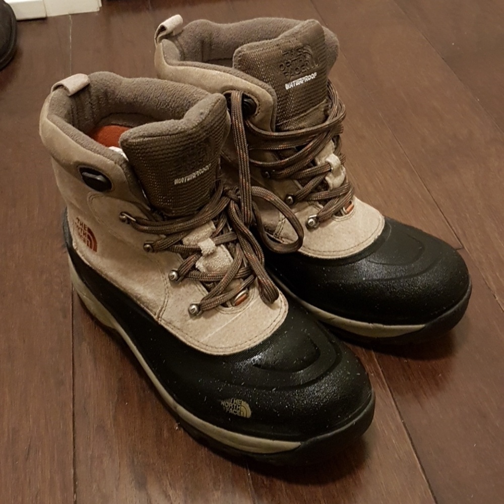 North Face Men Chilkat Waterproof Winter Boots