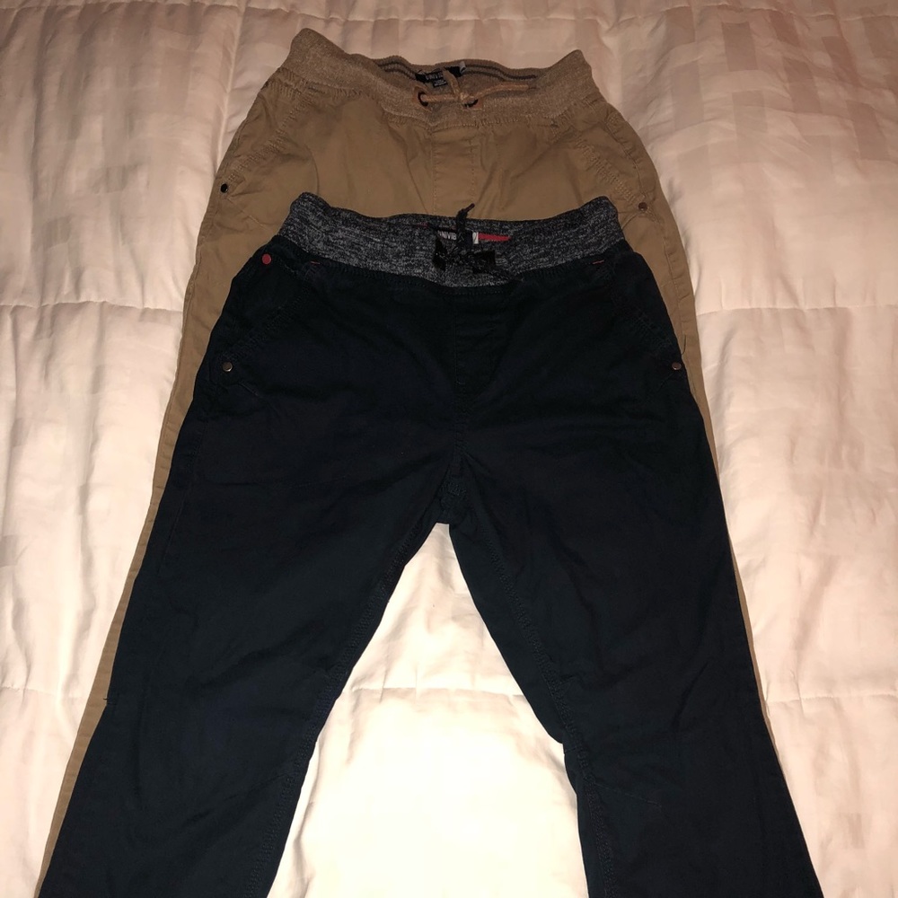 🤖🤖2 Boys pants size Large👾👾