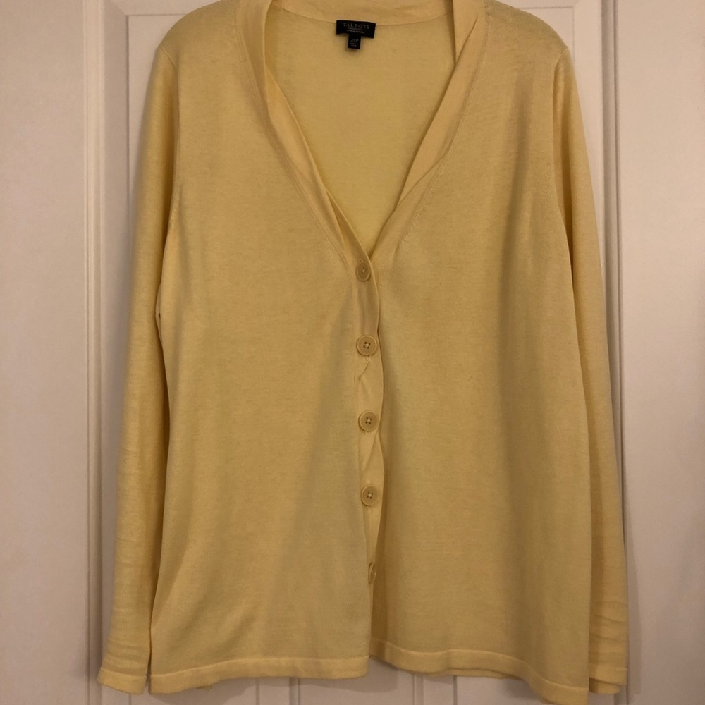 Yellow cardigan 2xp