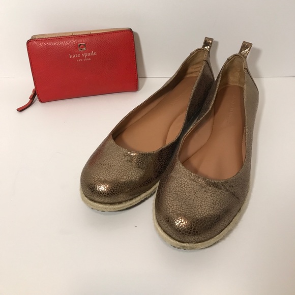 Banana Republic Shoes - ✨Gold Banana Republic Flats✨ BUSINESS CASUAL
