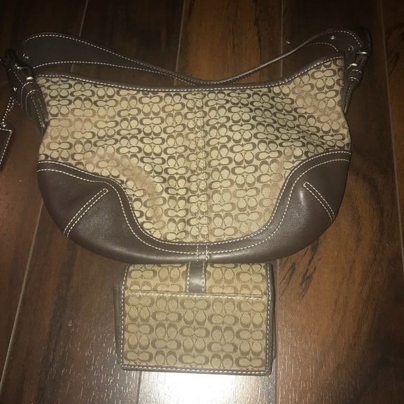 Authentic Coach leather signature hand bad+wallet - Picture 3 of 3