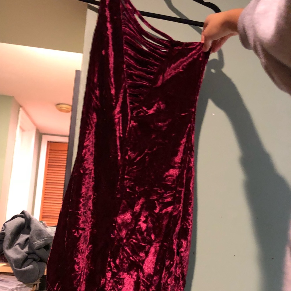 SUPER CUTE ONE SHOULDER VELVET HOCO DRESS - Picture 3 of 5