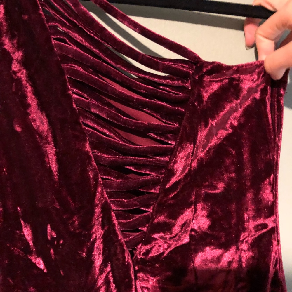 SUPER CUTE ONE SHOULDER VELVET HOCO DRESS - Picture 4 of 5