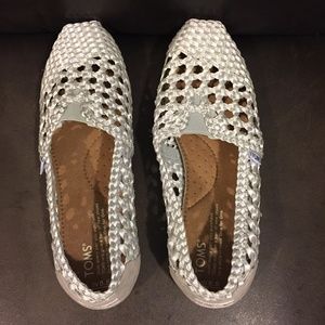 TOMS women's white woven ribbon classics 8.5