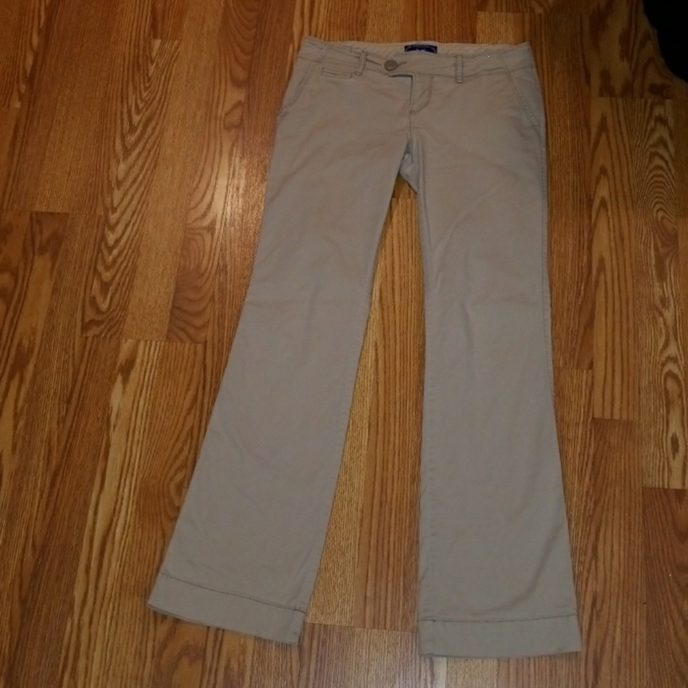 American Eagle outfitters khakis low rise  size 4