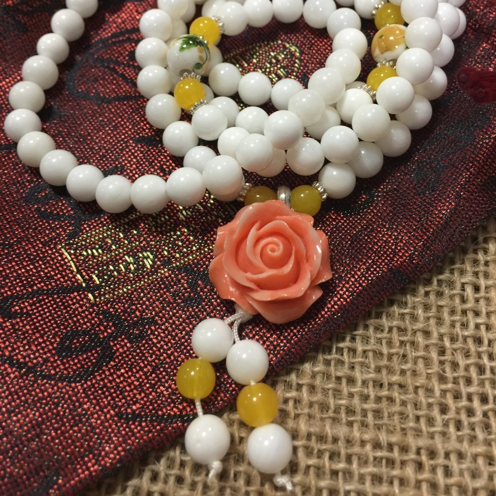 Necklace 