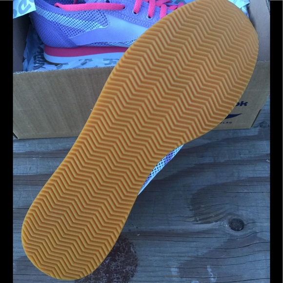 REEBOK BRAND NEW ATHLETIC SHOES. - Picture 2 of 3