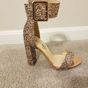 New__ Never Worn__Rose gold Heels