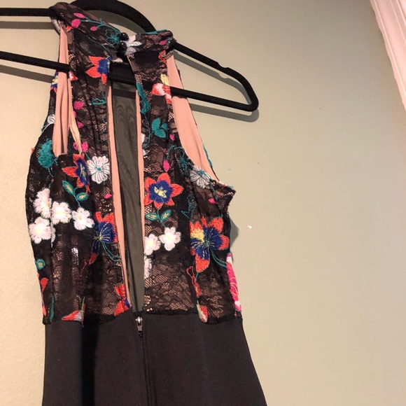 NWT BEAUTIFUL PROM DRESS - Picture 4 of 8