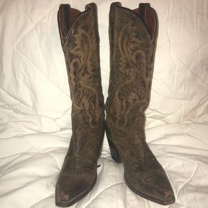 Women's distressed cowboy boots.