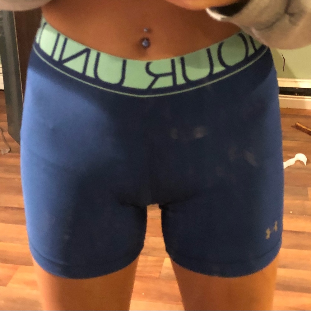 LIKE NEW under armour spandex!