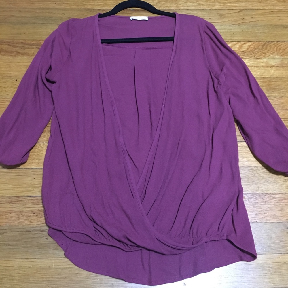 NWOT Adorable maroon blouse